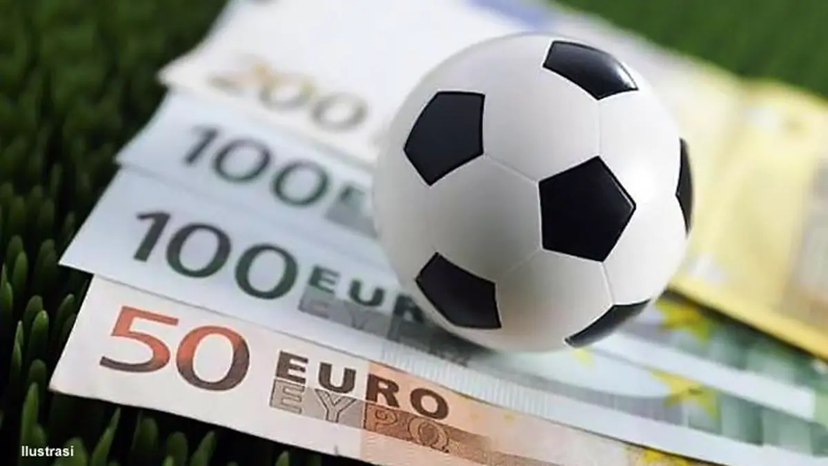 Keuntungan Bermain di Situs Judi Bola Resmi